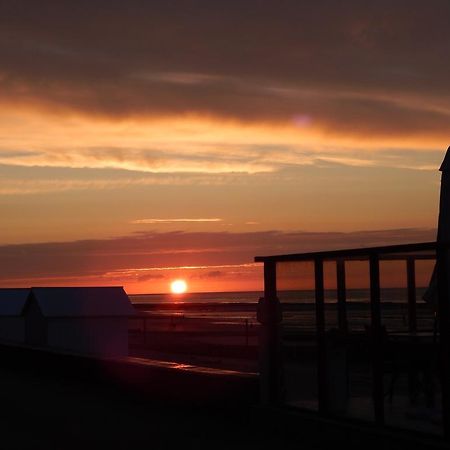 ホテルLe Clos Normand Saint-Aubin-sur-Mer  エクステリア 写真
