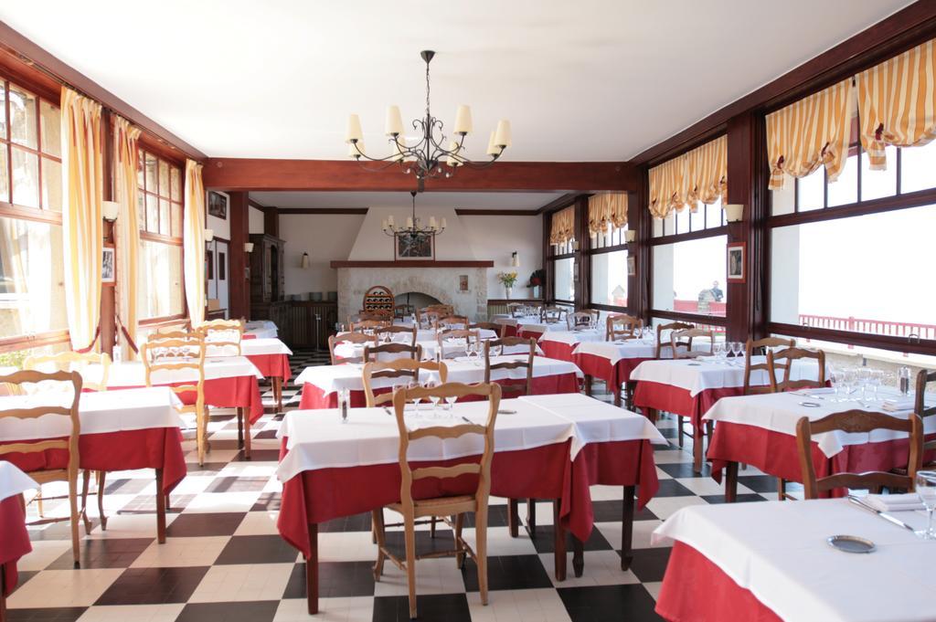 ホテルLe Clos Normand Saint-Aubin-sur-Mer  エクステリア 写真